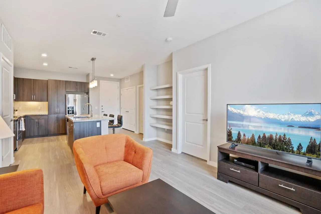 Stay Gia Modern 2 Bedroom Apartment With Swimming Pool