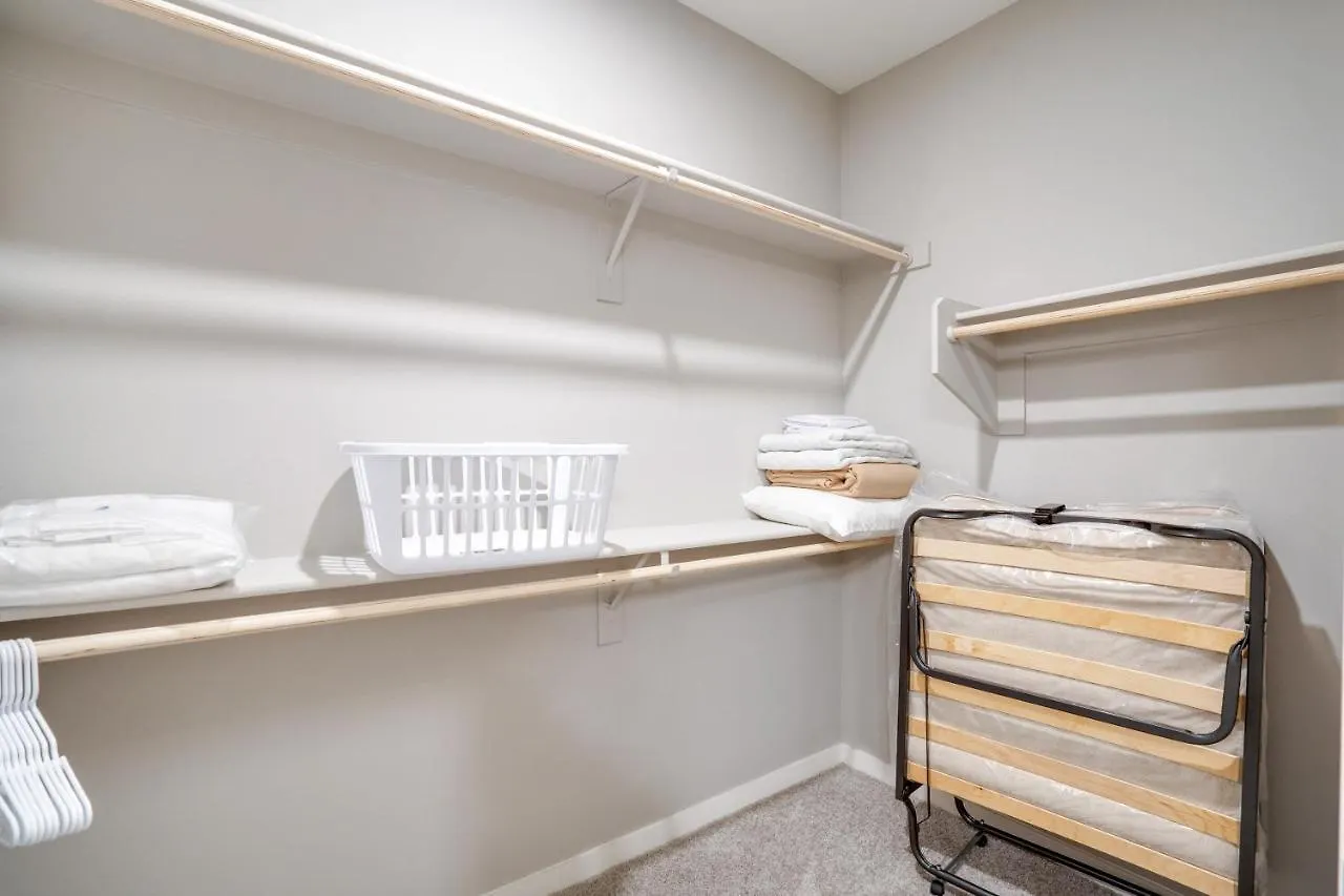 Stay Gia Modern 2 Bedroom Apartment With Swimming Pool